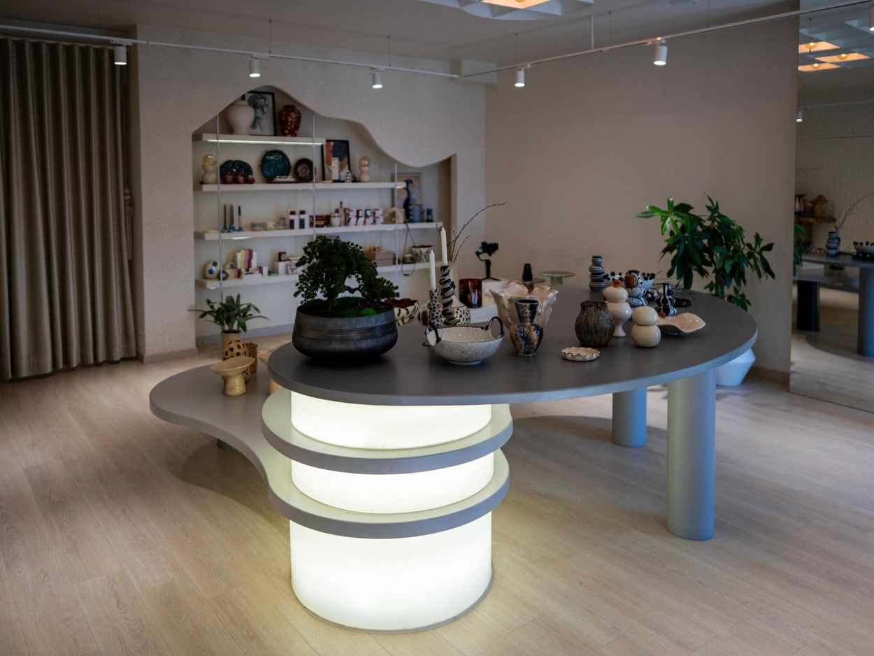 Office & Showroom